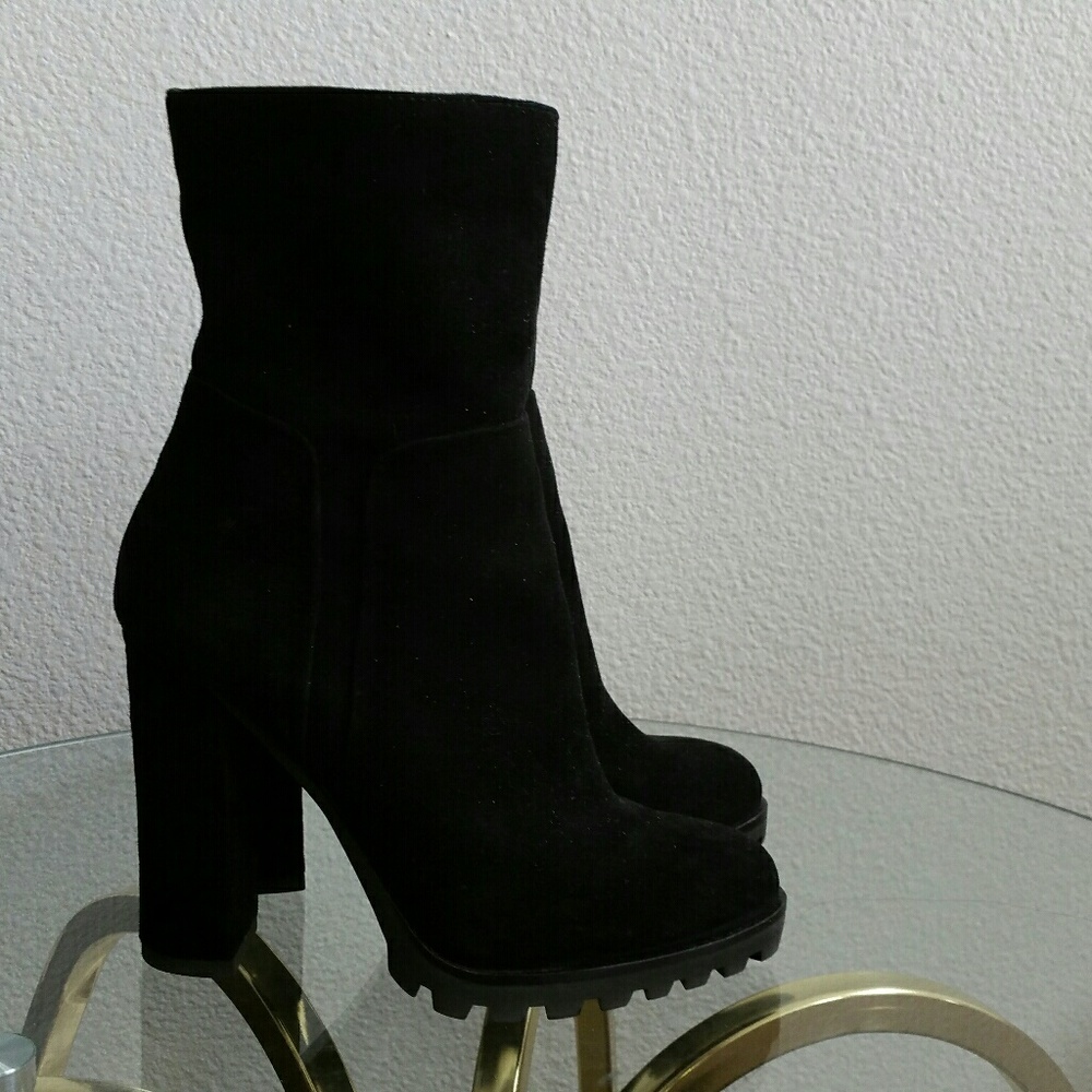 Black heeled booties